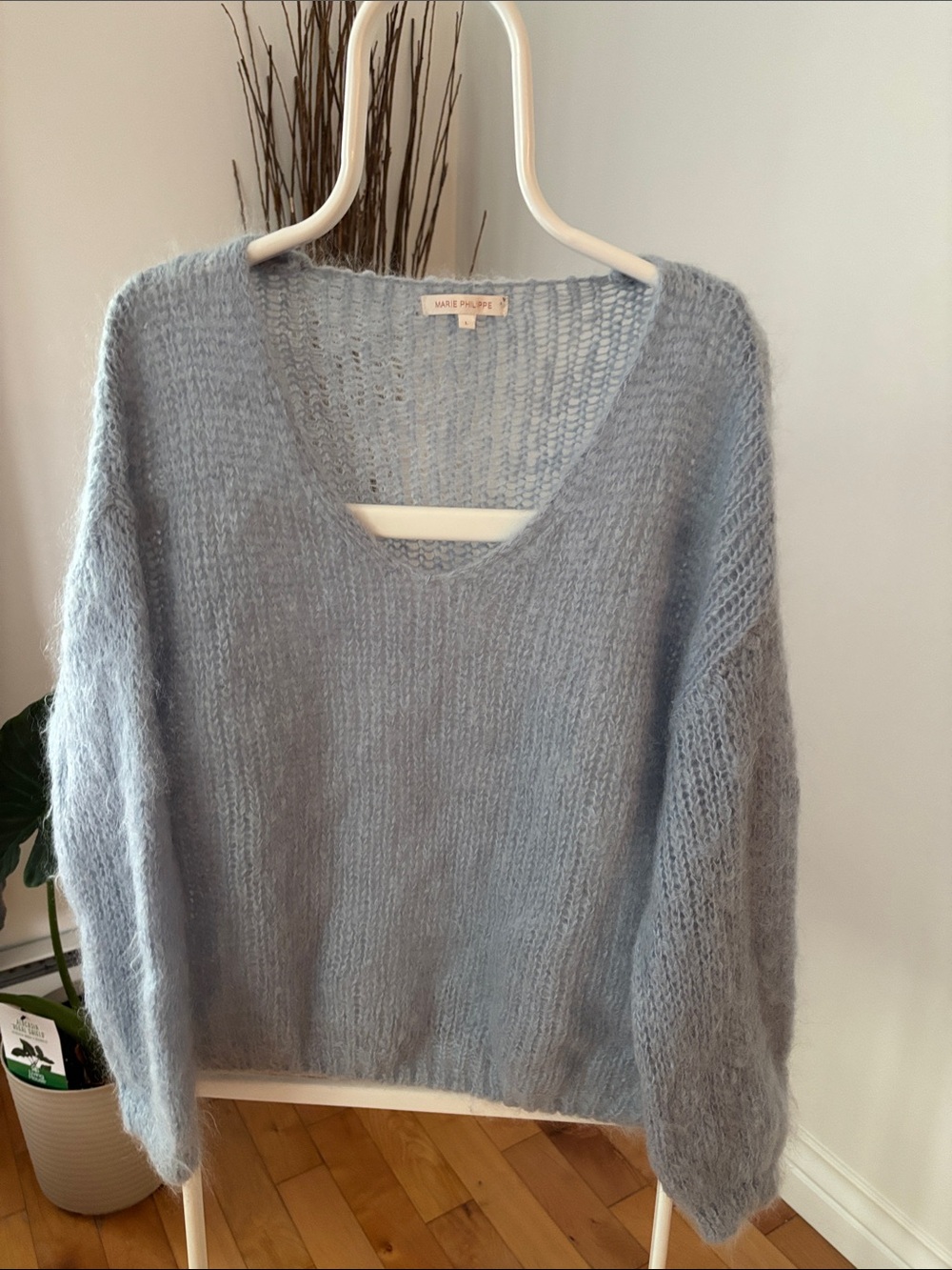 Oversized Light Blue V-Neck feels like Mohair Blend drop shoulders Sweater